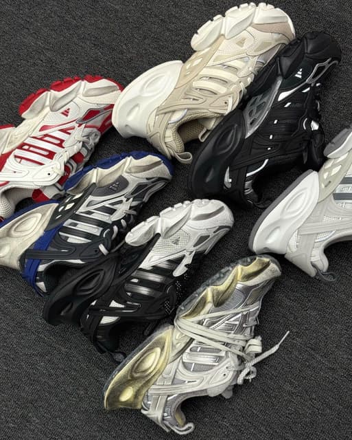 Adidas · Style 010