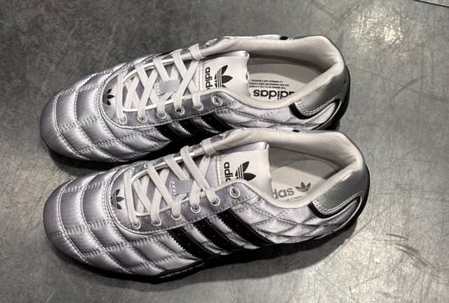 Adidas · Style 012