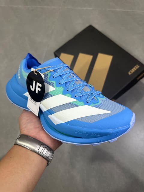 Adidas · Style 023