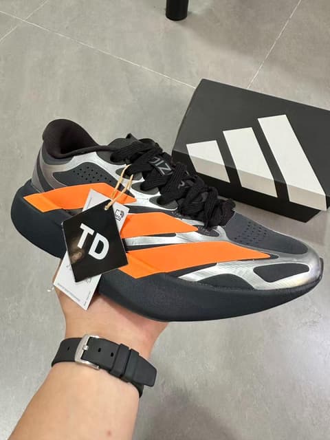 Adidas · Style 048