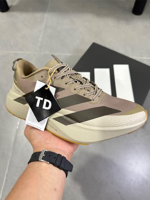 Adidas · Style 058
