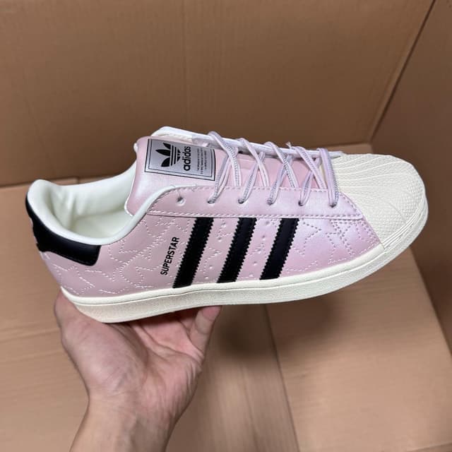Adidas · Style 095
