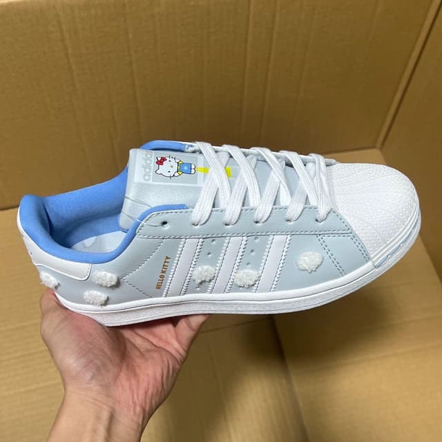 Adidas · Style 102
