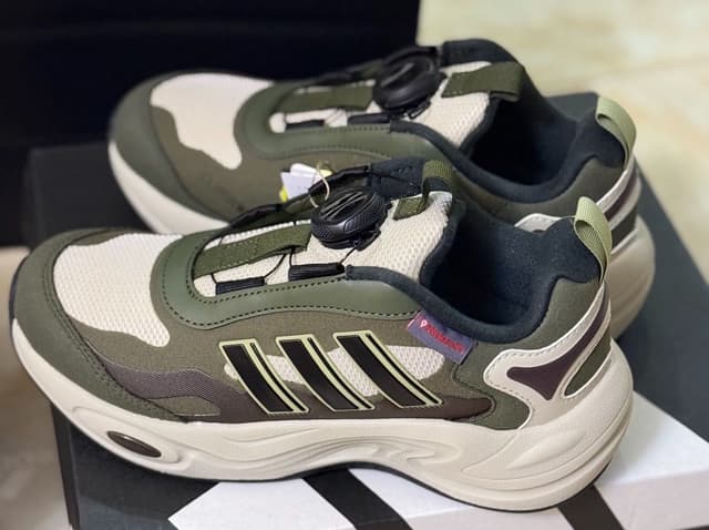 Adidas · Style 110