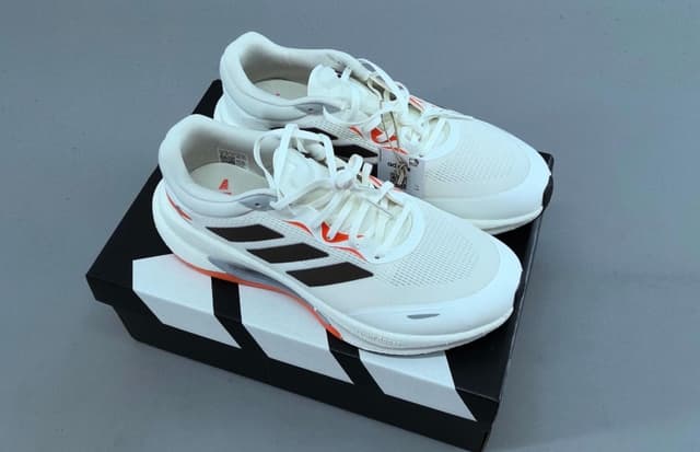 Adidas · Style 112