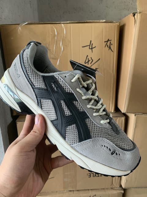 Asics · Style 020