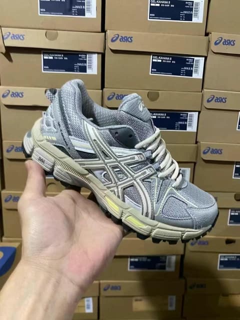Asics · Style 059
