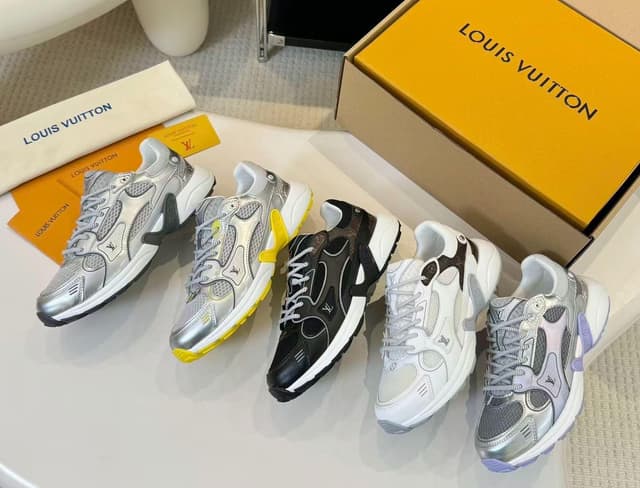 Luxury Brands · Style 055