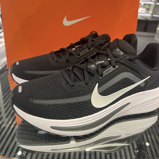Nike · Style 011
