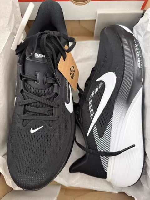 Nike · Style 044